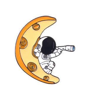 Astronaut Telescope image 0